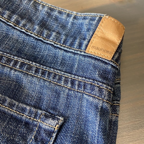 Maurices Ashlyn boot cut jeans 5/6 S - Picture 2 of 9